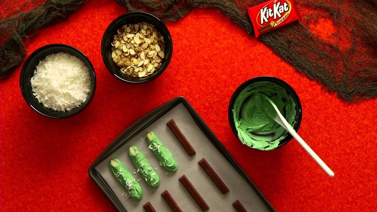 HERSHEY'S Halloween Recipes and Crafts - KIT KAT Fingers