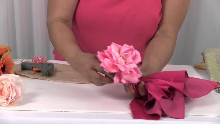 How To Make Napkin Rings with Silk flowers and Wired Ribbon with Linda Patterson -Part 1 of 2