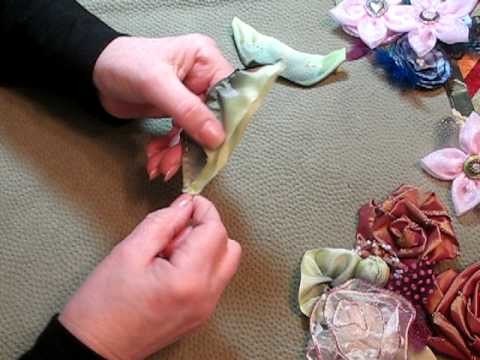 How to make ribbon leaves.