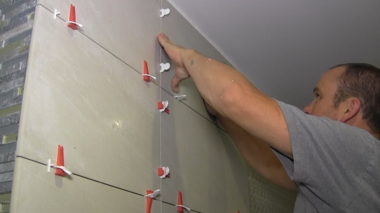 How to install large format tiles on bathroom walls using Perfect Level Master