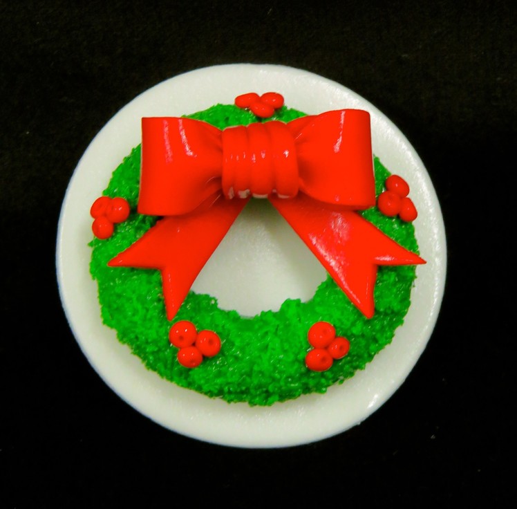 How To Make A Christmas Wreath Cupcake Topper