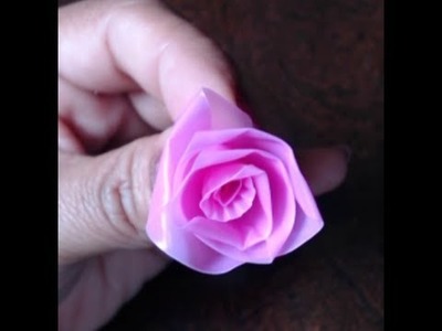 How to make a  rose out of drinking straw - close up