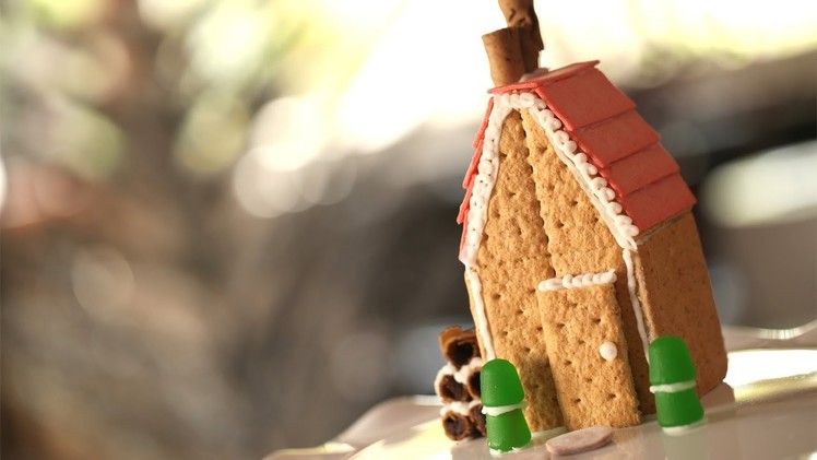 How to Make Graham Cracker Houses || KIN PARENTS