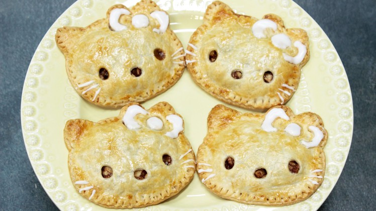 How to Make Hello Kitty Apple Pies!