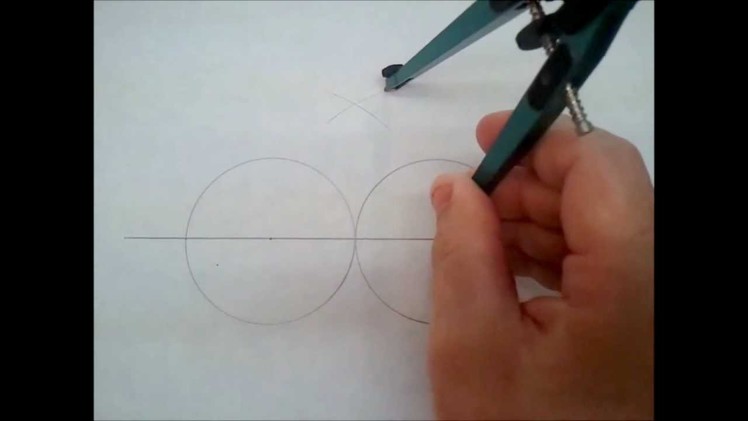 Drawing an oval with a compass and no string (very simple)