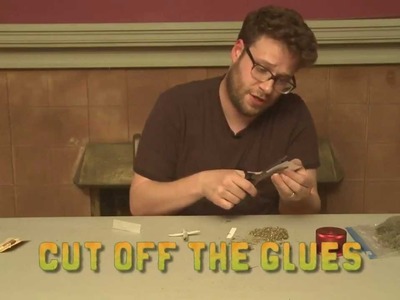 Seth Rogen teaches you how to roll a Cross Joint - weed