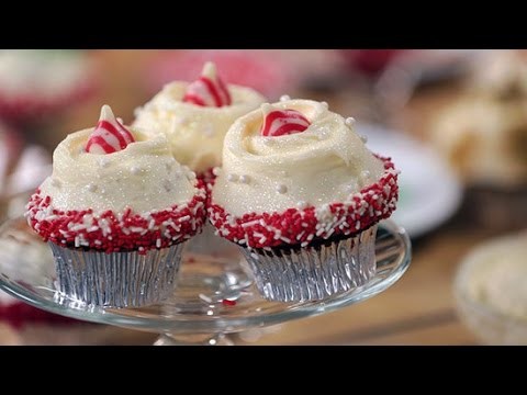 How to Make Gingerbread Cupcakes With Cream Cheese Frosting