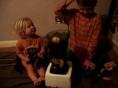 Green smoothie (raw food recipe from kids) for children to enjoy