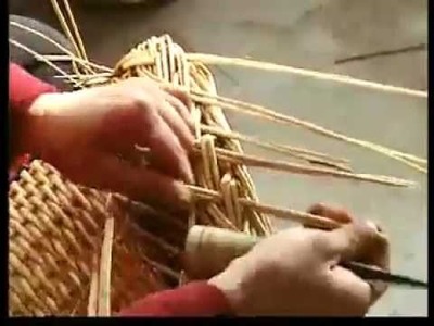 How to make a handwoven wicker basket?