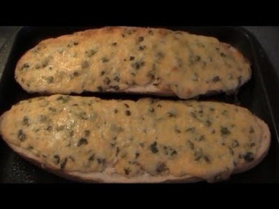 How to Make Cheesy Bread for Appetizers