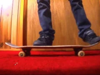 How to ollie on a skateboard for beginners.