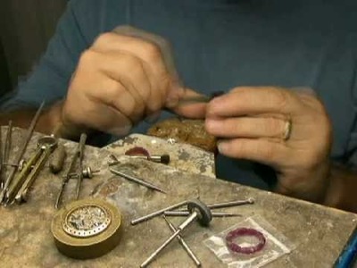 Time-lapse hand carving a ring wax model - Alexandrite and diamonds