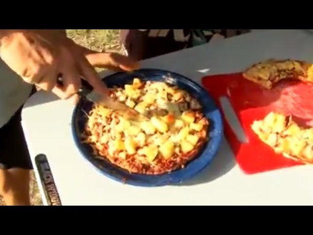 All 4 Adventure - WAECO Bush Cooking: Camp Oven Pizza