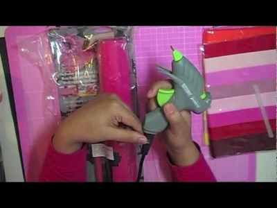 Hot Glue Gun Helpers Review & a quick flower tutorial