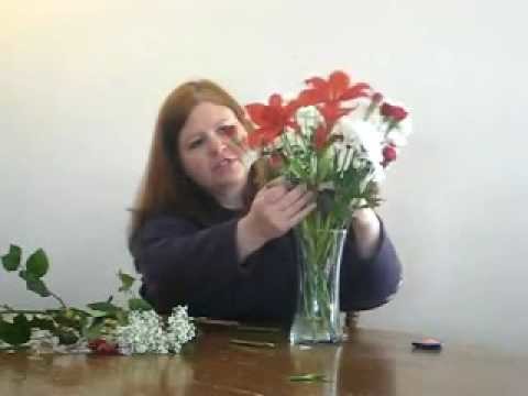 How to Arrange Flowers In a Vase