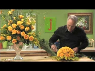How To Arrange Flowers- Yellow Rose Centerpiece!