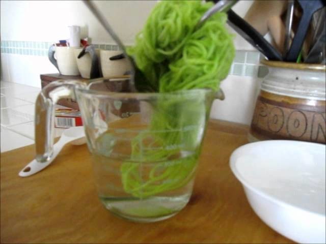 How To Dye Yarn In The Microwave With Food Coloring - Instant Custom Colors!!