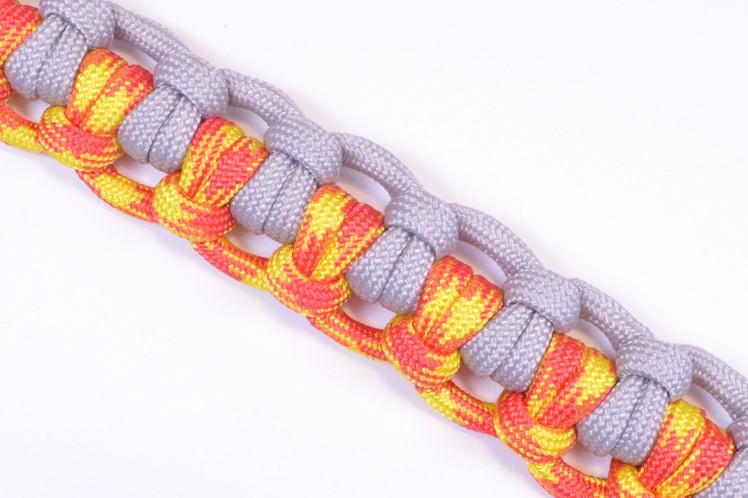 How to make "The Half Hitch" Paracord Survival Bracelet - BoredParacord