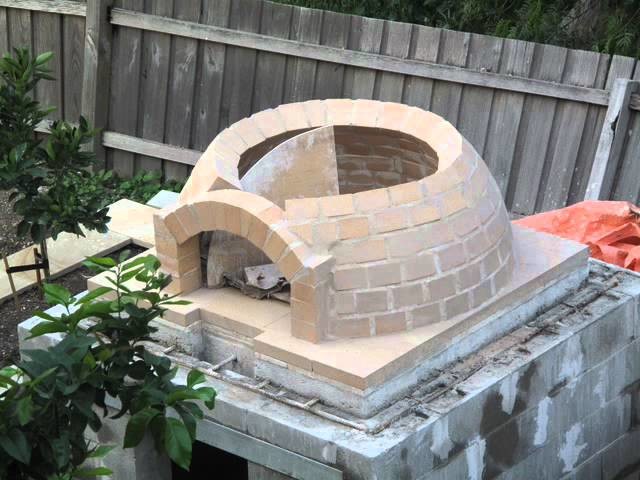Building a wood-fired pizza Oven