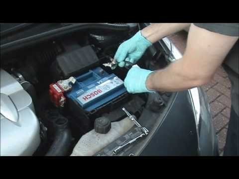 How to change a car battery safely