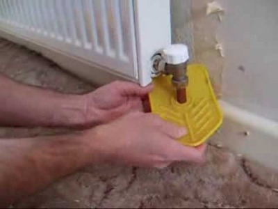 How to Drain a Central Heating Radiator - Remove a Central Heating Radiator