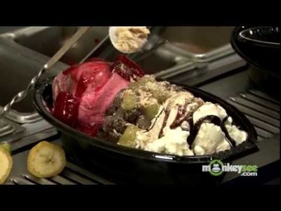 Ice Cream Sundaes - How to Make a Super Banana Split
