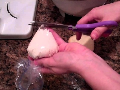 Zip Lock Bag Pastry Bag- How to fill easily- Frosting-cupcakes