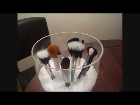Fun way to organize.store.display your makeup brushes