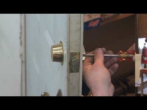 How to Change a Door Knob and a Dead Bolt (Part 1)
