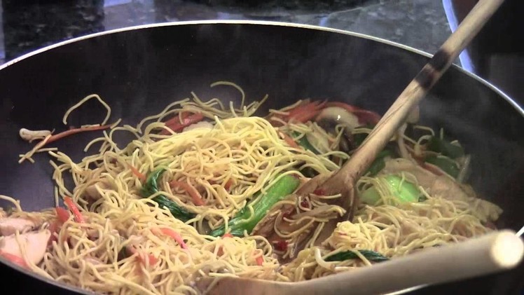 How to make chicken chow mein egg noodle