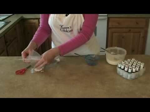 Cookie Decorating: Color Mixing and Bag Filling