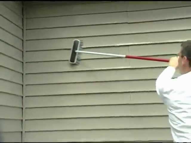 Do-it-Yourself :  Cleaning Vinyl Siding
