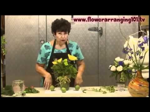 Flower Arranging - Simple Mason Jar Centerpiece