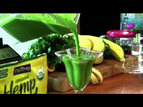 How to Make a Delicious Vegetable Smoothie : Raw Foods & Smoothies