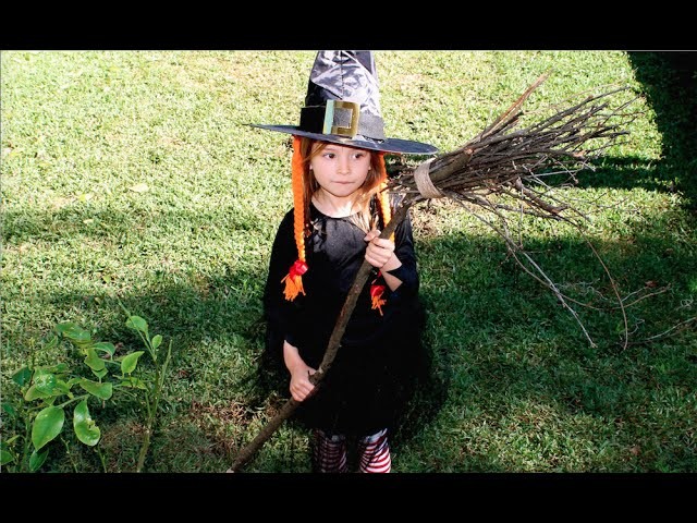 How to Witch costume: make a witch's hat