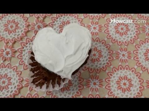 Quick Tips: How to Make Heart-Shaped Cupcakes
