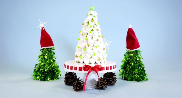 Sweets in Motion: How to Make a Christmas Tree Cake