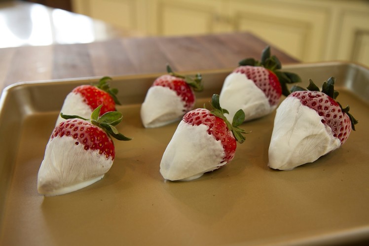 Yogurt-Covered Strawberries - Let's Cook with ModernMom