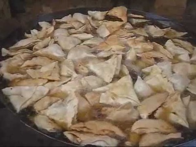 How to make Samosa for Iftar 28 August 2009 BUTT Samosa and Snacks Lahore Pakistan