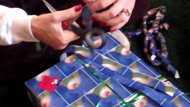 How To Make Wrapping Paper Bows
