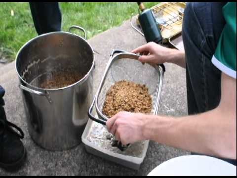 How to make your own beer - Part 1 : Brewing.
