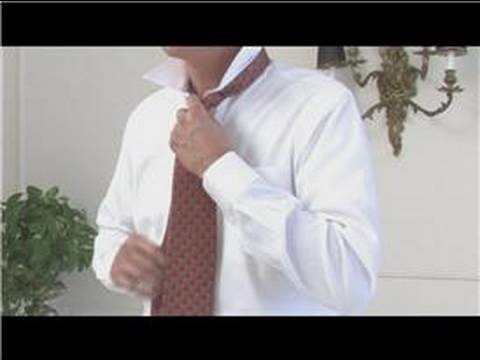 Men's Fashion Tips : How to Put on a Necktie