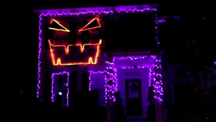Cool Halloween Decorated Houses in Celebration, Florida - singing faces, dancing skeletons