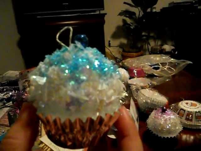 Cupcake Ornaments ! How to make cupcake Christmas Ornaments - glittery and pretty! Easy to do.