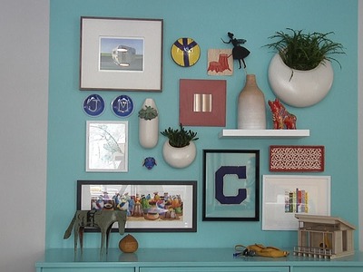 How to Arrange Pictures on a Wall