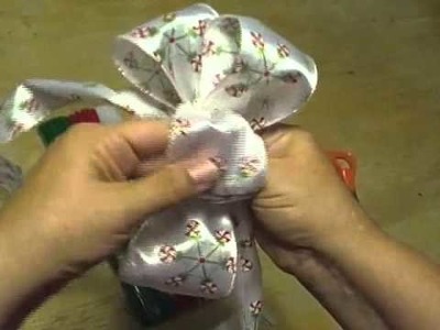 How to Make a Loopy Bow!  Noreen's Kitchen