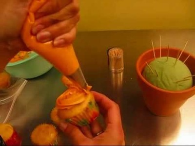 ( HOW TO MAKE CUPCAKE CAKE !  )  How to make a cupcake bouquet
