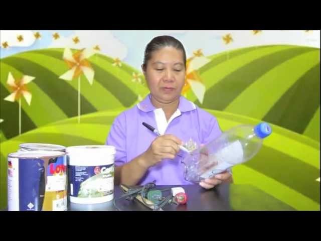 Teaching how to make a lamp from plastic bottle