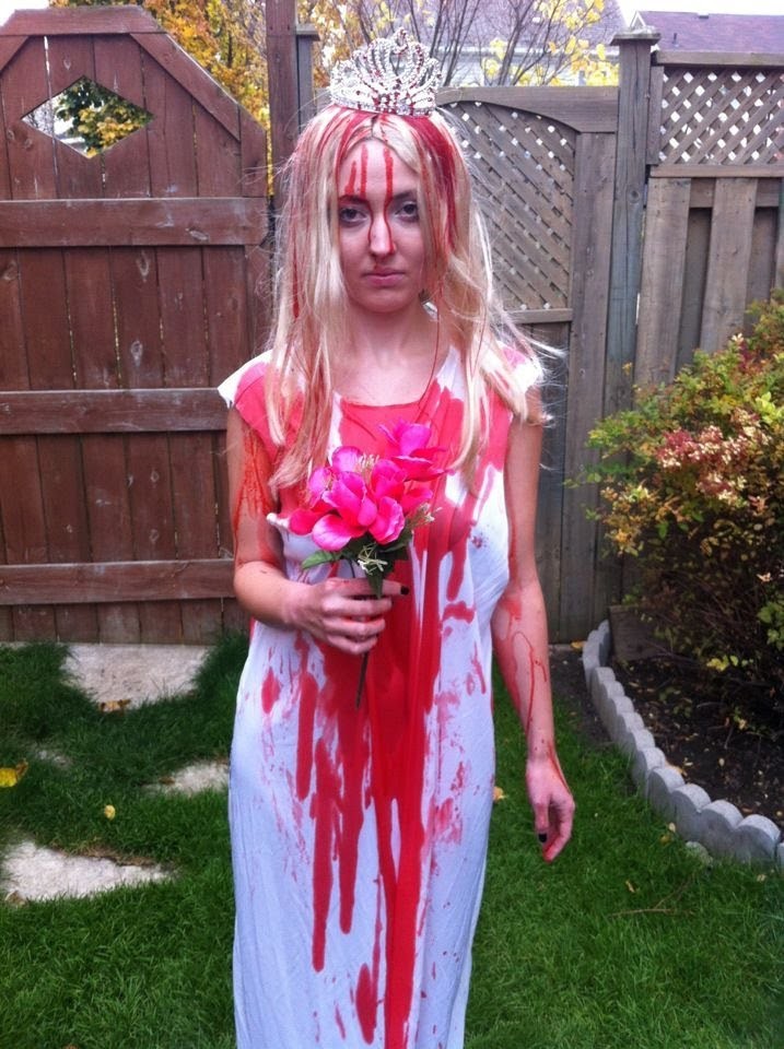 Carrie White Costume Tutorial.