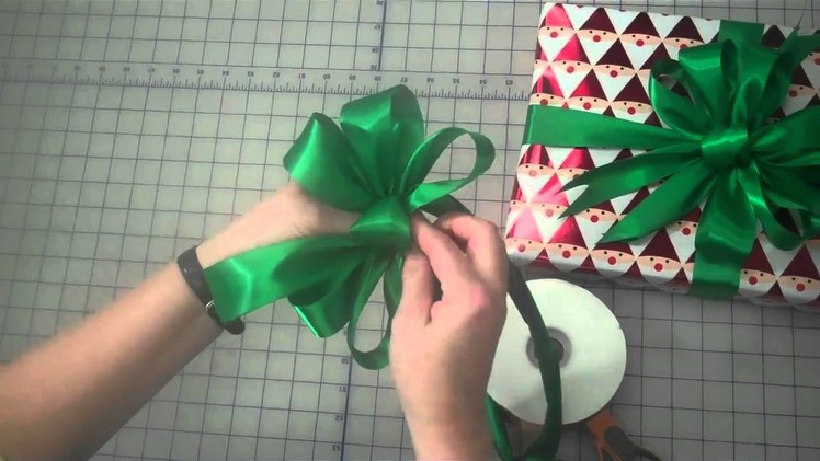 How to Make a 3 Loop Gift Bow by Lisa's Gift Wrappers
